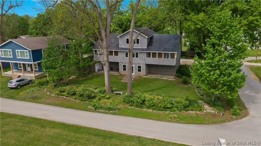 201 S 3rd Street, Jeffersonville, IN 47130 - #3