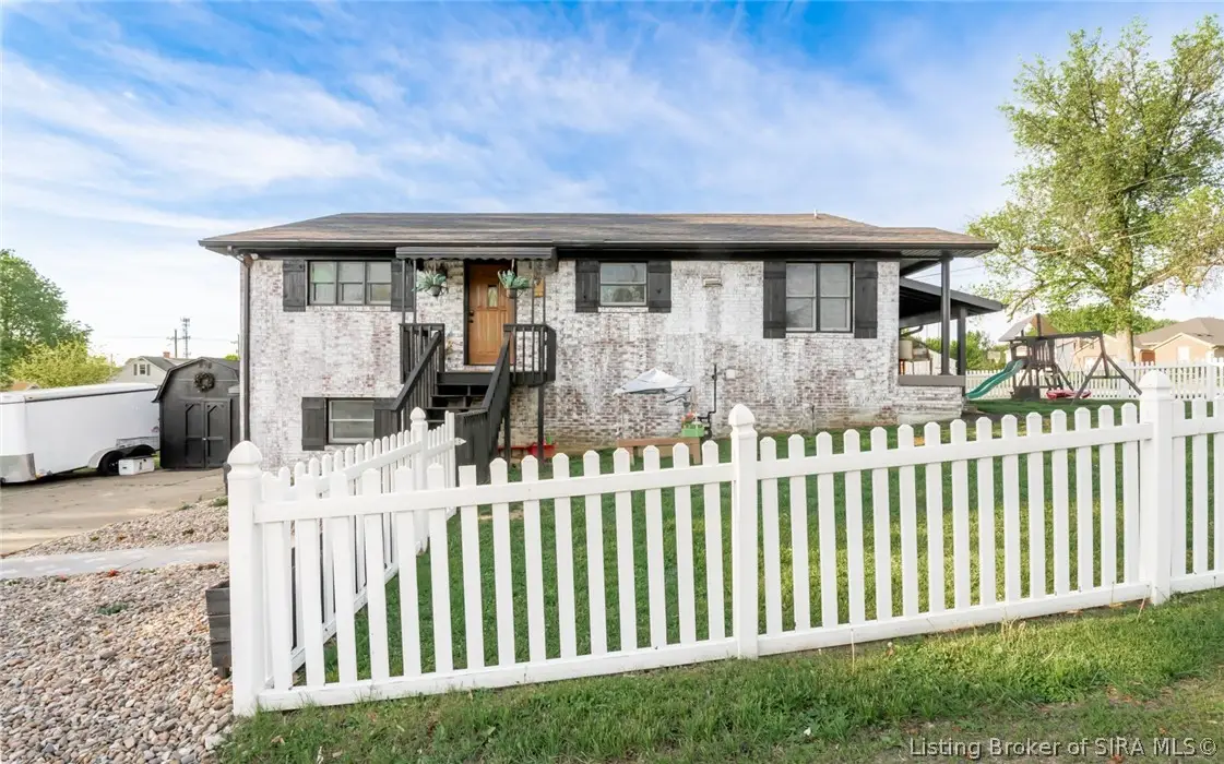 2520 Elliott Avenue, New Albany, IN 47150 - #1