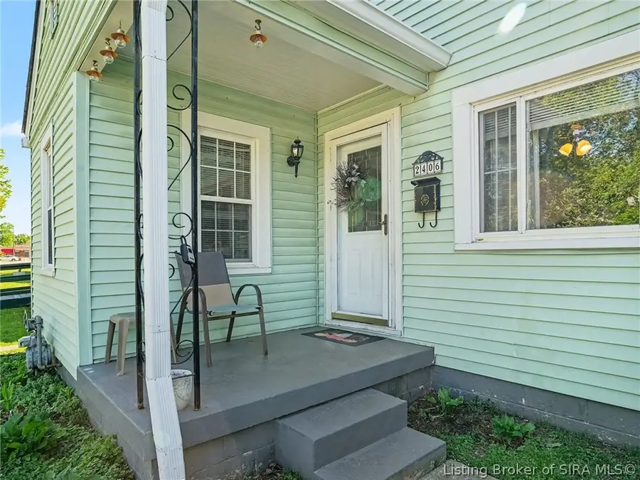 2406 Fairmont Avenue, New Albany, IN 47150 - #2