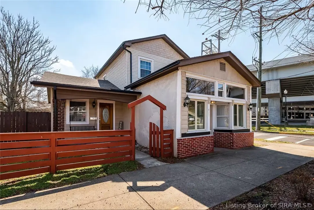 431 W Market Street, Jeffersonville, IN 47130 - #1