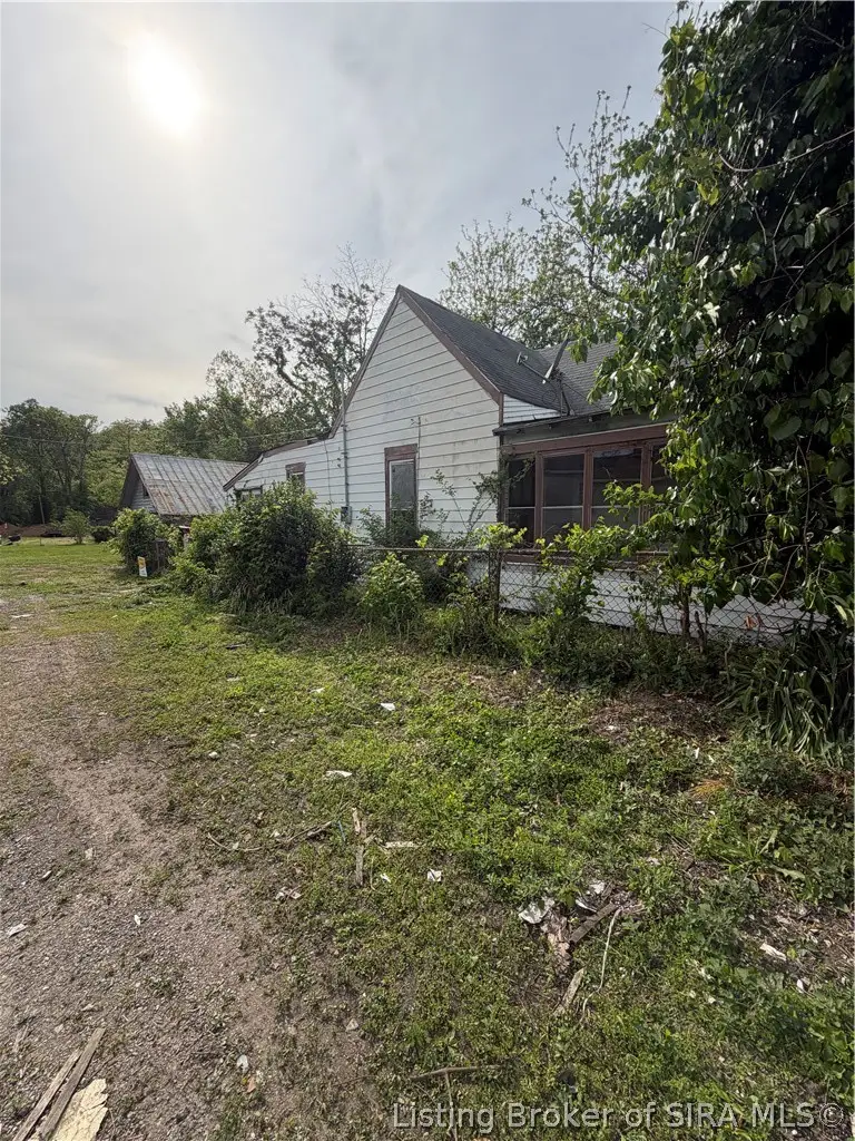 501 W 7th Street, New Albany, IN 47150 - #3