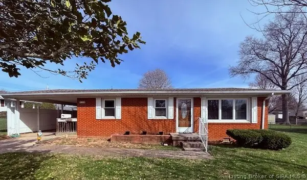 716 White Street, Scottsburg, IN 47170