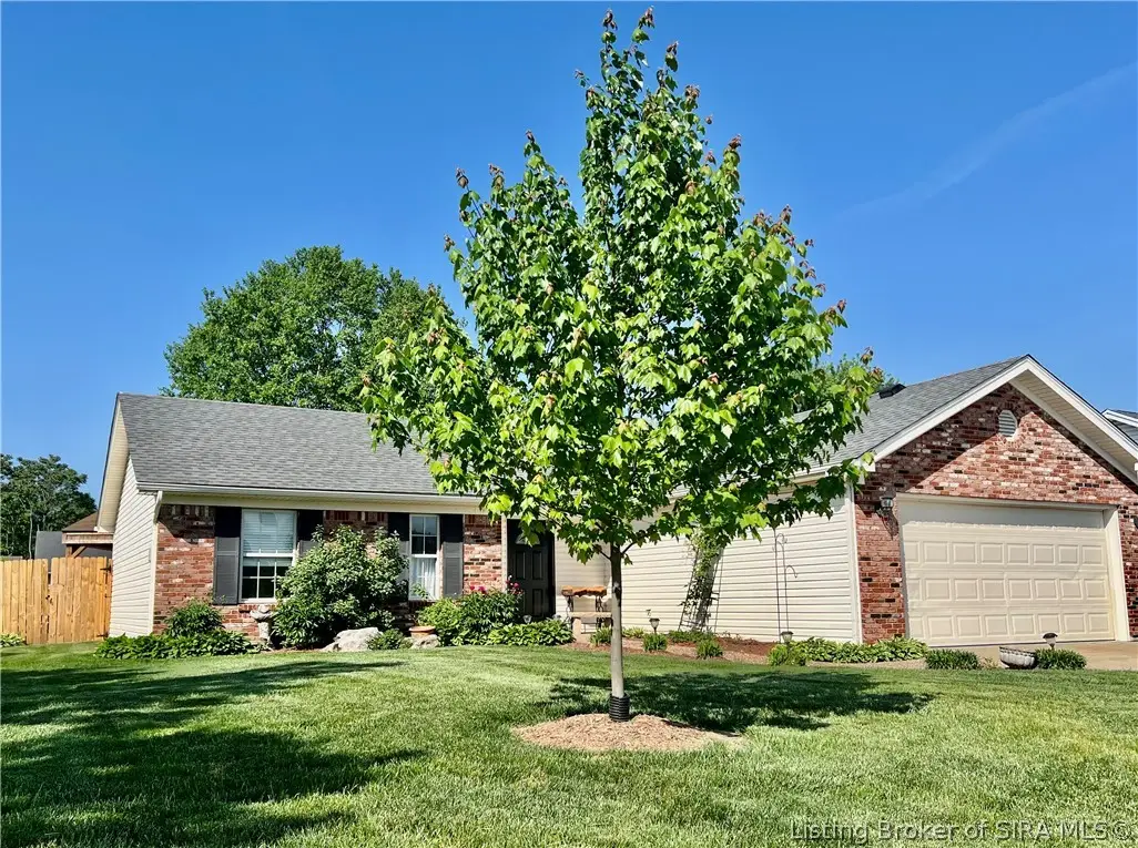 422 Old Creek Lane, Jeffersonville, IN 47130 - #1