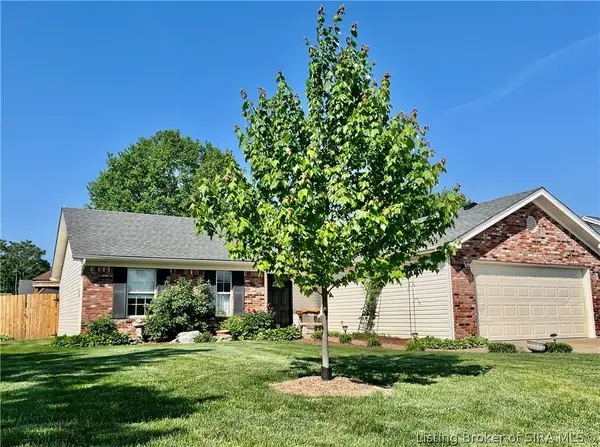 422 Old Creek Lane, Jeffersonville, IN 47130