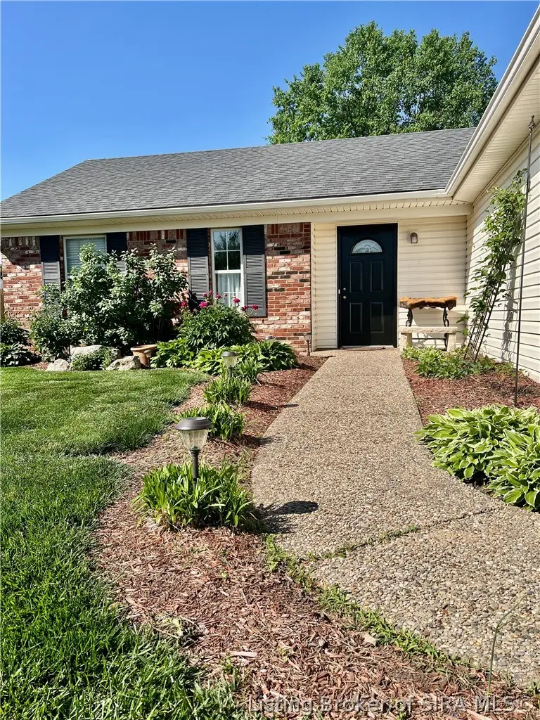 422 Old Creek Lane, Jeffersonville, IN 47130 - #2