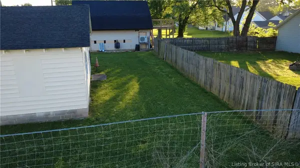 246 Broadway Street, Sellersburg, IN 47172