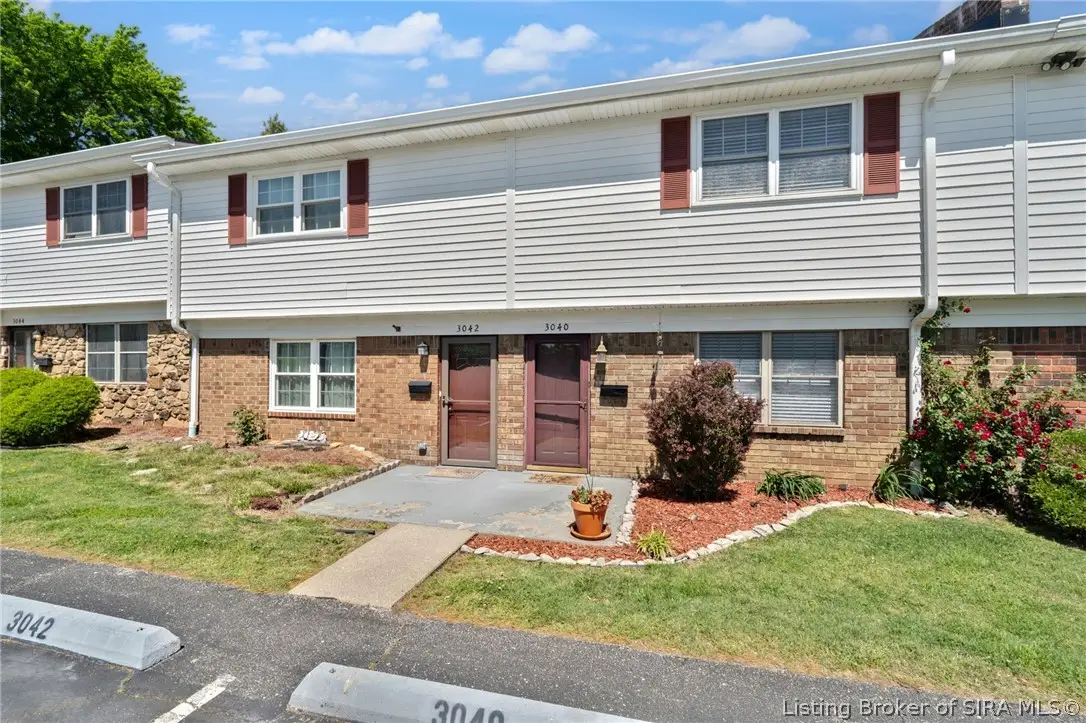 3040 Wooded Way, Jeffersonville, IN 47130 - #1