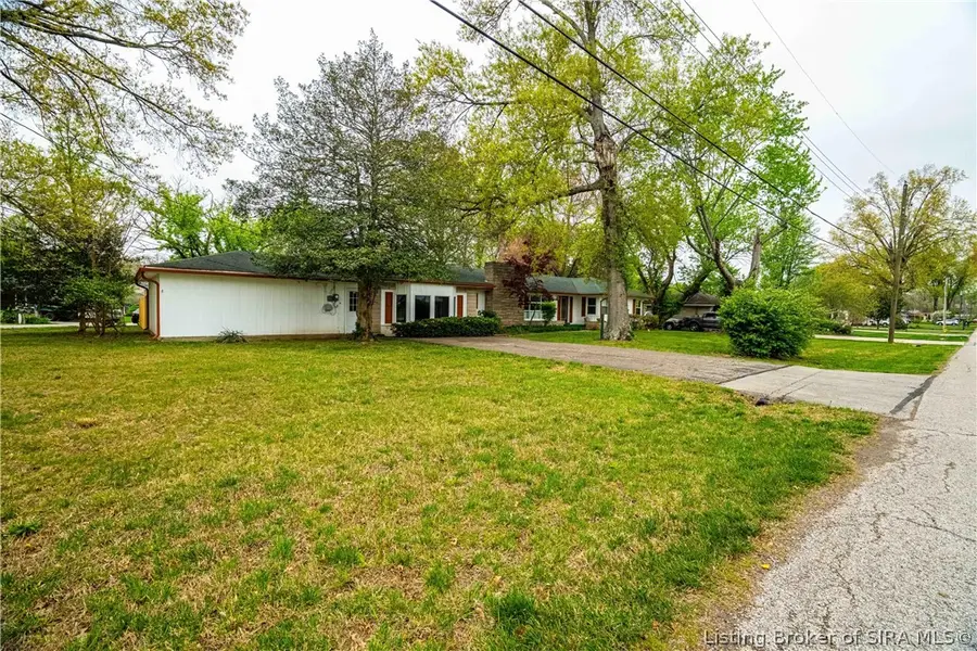 1609 Crestview Drive, New Albany, IN 47150 - #2