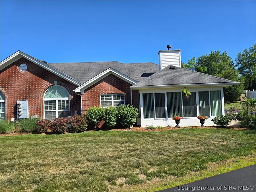 3663 Stonecreek Circle #B, Jeffersonville, IN 47130 - #3