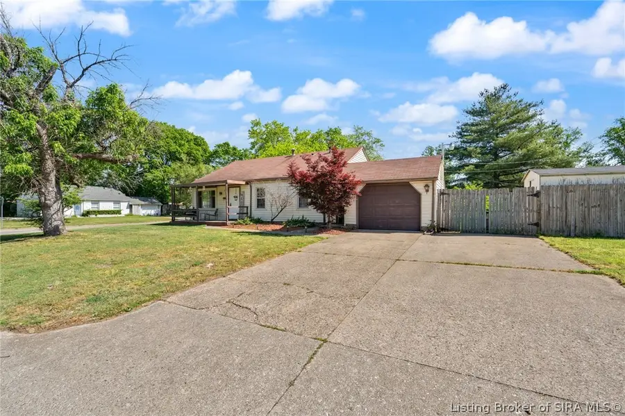 812 Springdale Drive, Jeffersonville, IN 47130 - #2