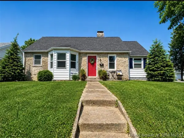 512 W Owen Street, Scottsburg, IN 47170