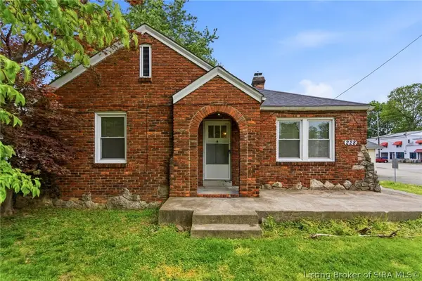 228 S Clark Boulevard, Clarksville, IN 47129