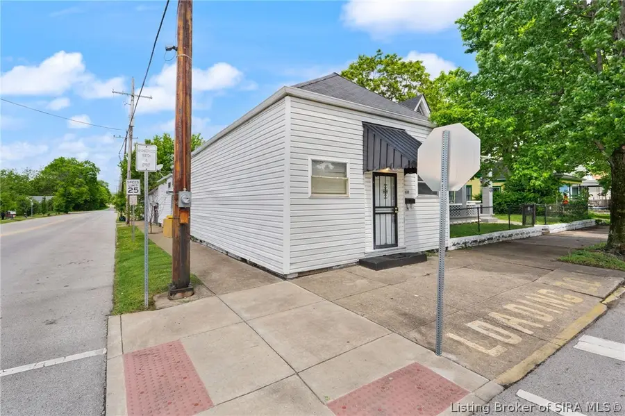 620 W Spring Street, New Albany, IN 47150 - #2