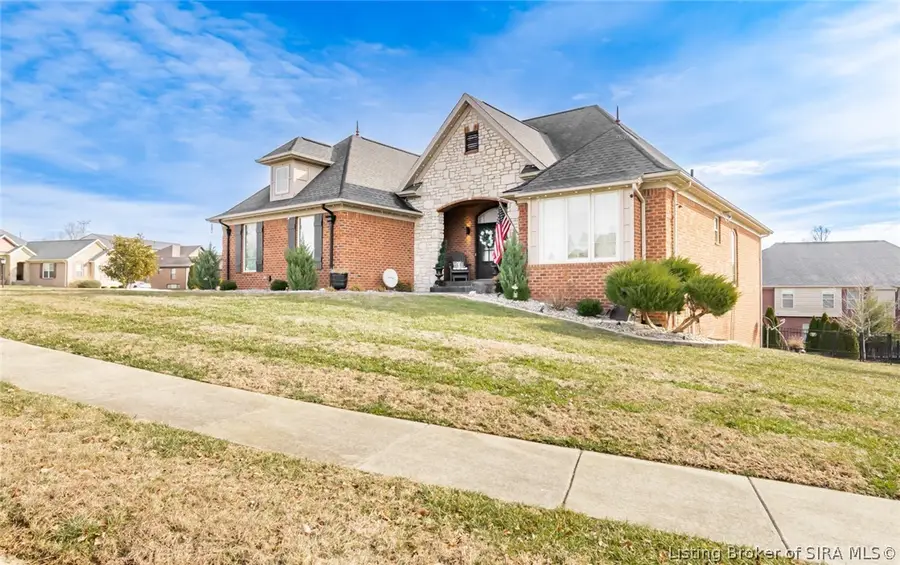 3424 Royal Lake Drive, Floyds Knobs, IN 47119 - #2