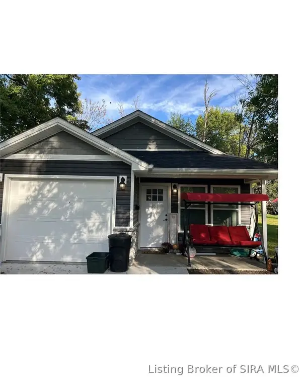 153 S 6th Street, Austin, IN 47102