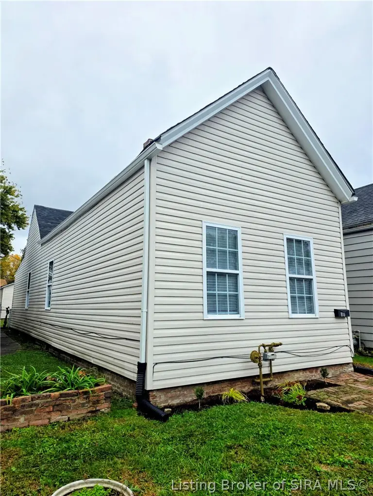 1120 Chartres Street, New Albany, IN 47150 - #1