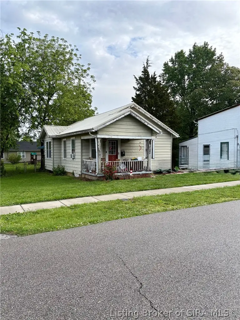 364 W Cherry Street, Scottsburg, IN 47170 - #3