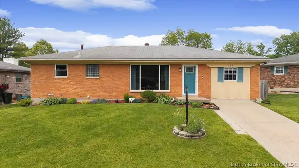 724 Pennsylvania Avenue, Sellersburg, IN 47172