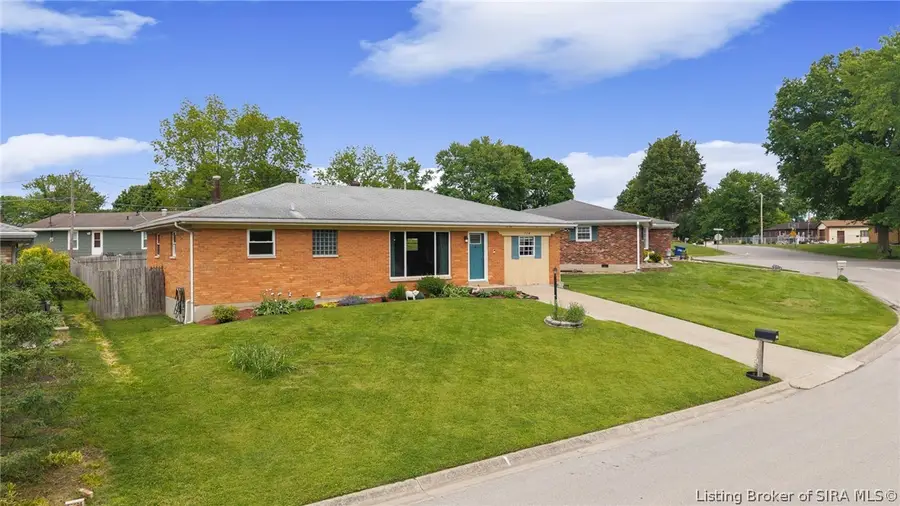 724 Pennsylvania Avenue, Sellersburg, IN 47172 - #2