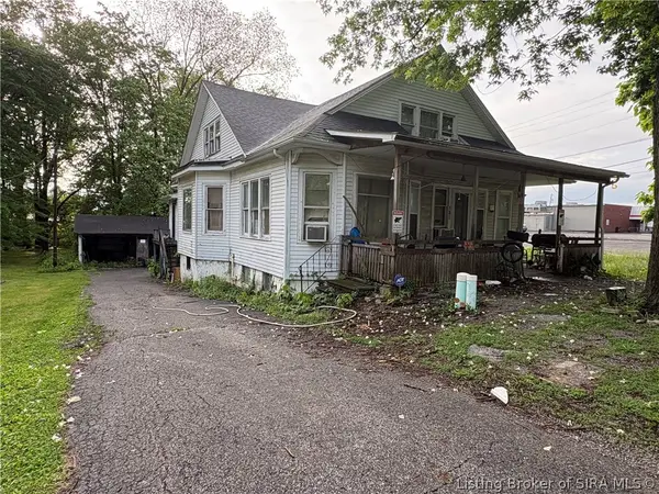 151 N Bond Street, Scottsburg, IN 47170