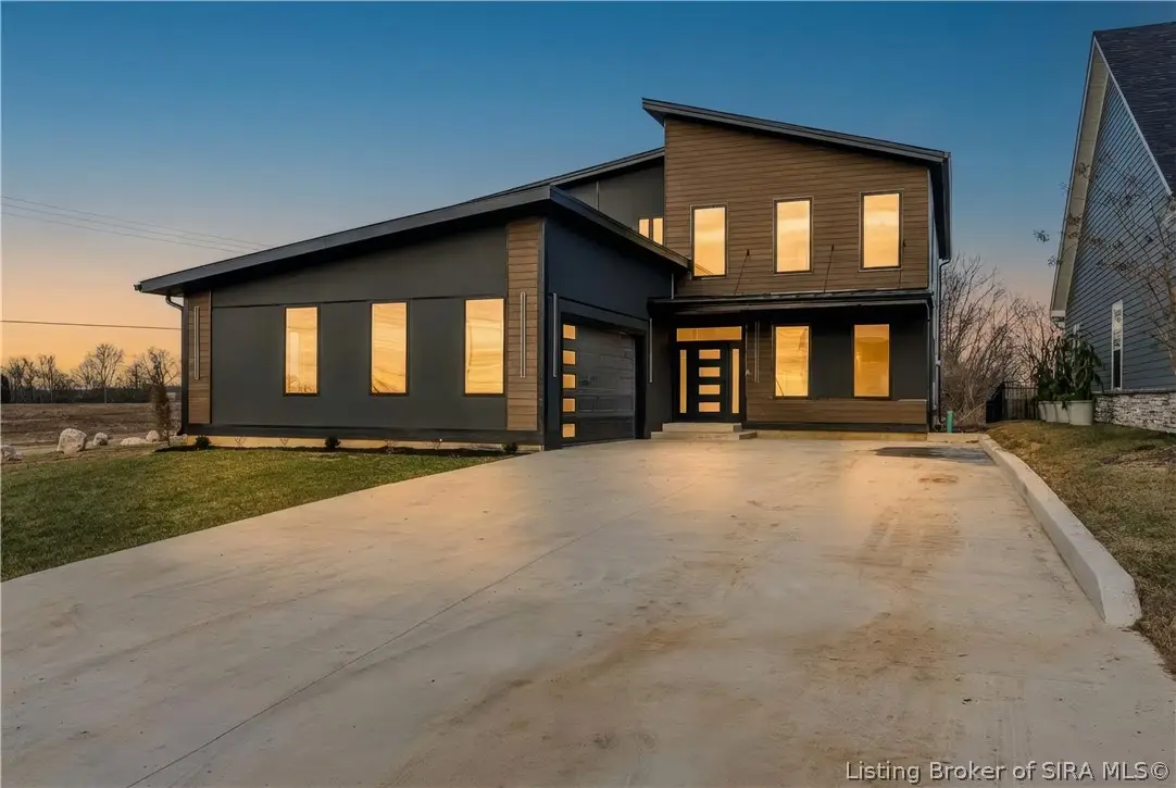 1020 Ridgeview Drive, Jeffersonville, IN 47130 - #1