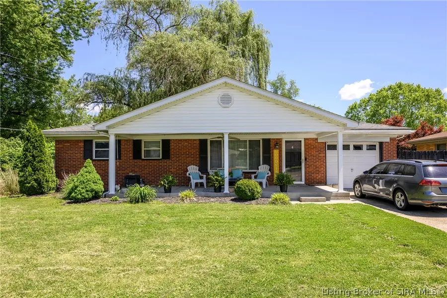 710 Georgian Avenue, Sellersburg, IN 47172 - #2