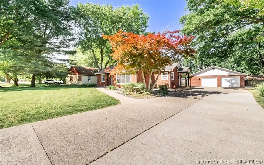 40 Forest Drive, Jeffersonville, IN 47130 - #2