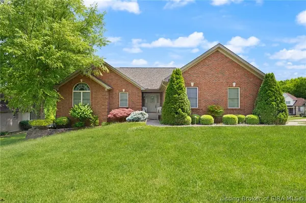 306 Wooded Valley Drive, New Albany, IN 47150