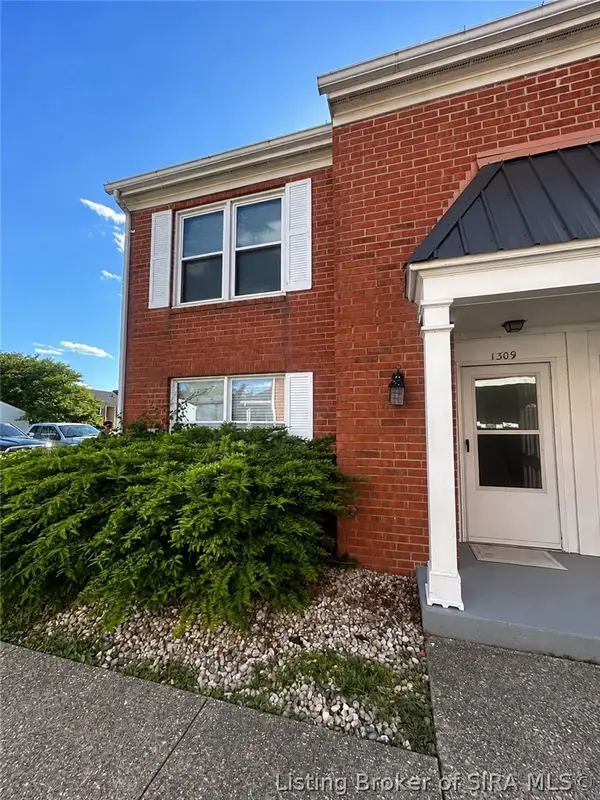 1309 Jackson Park Place, Seymour, IN 47274