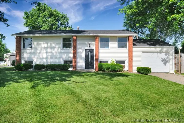 1310 Longfellow Drive, Jeffersonville, IN 47129