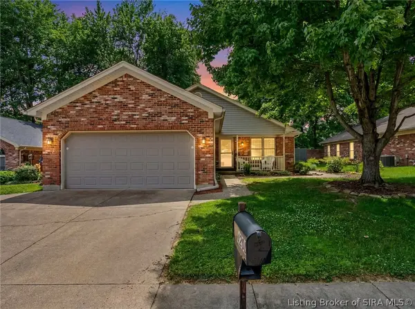 4206 Treesdale Drive, Sellersburg, IN 47172
