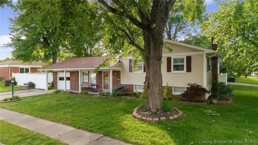 3143 Murr Lane, New Albany, IN 47150 - #2
