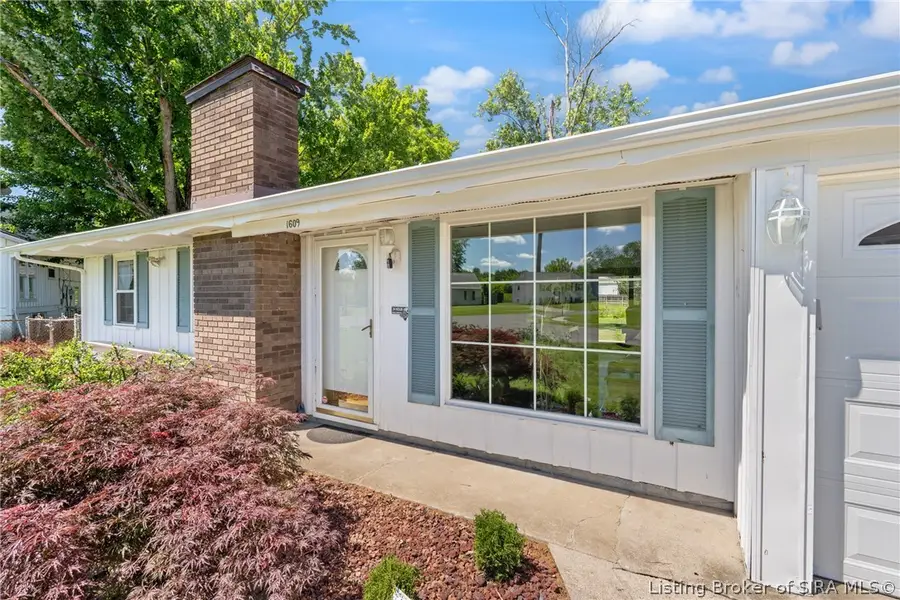 1609 Tennyson Drive, Clarksville, IN 47129 - #3