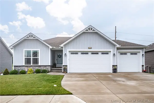 4242 Recreation Way, Jeffersonville, IN 47130