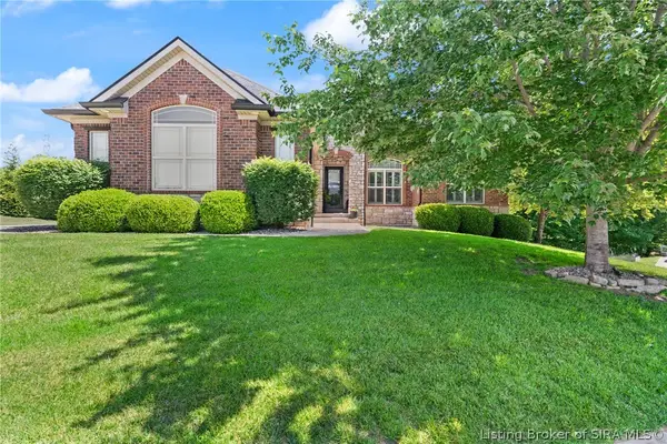 3435 Royal Lake Drive, Floyds Knobs, IN 47119