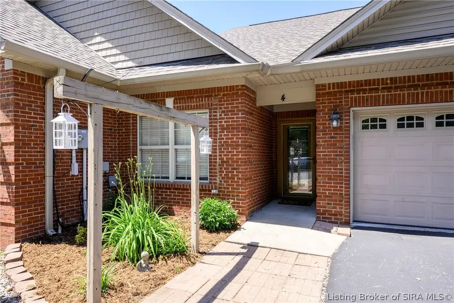 620 W Utica Street #4, Sellersburg, IN 47172 - #2