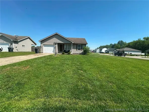 1743 E Graham Boulevard, Scottsburg, IN 47170