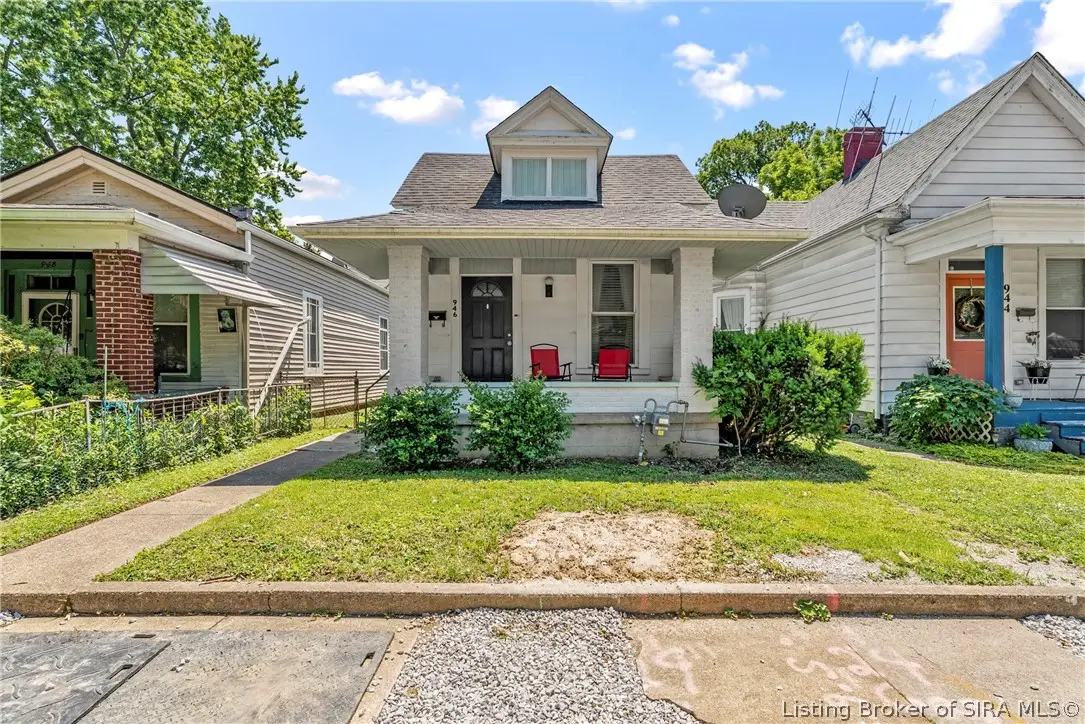 946 E Maple Street, Jeffersonville, IN 47130 - #1