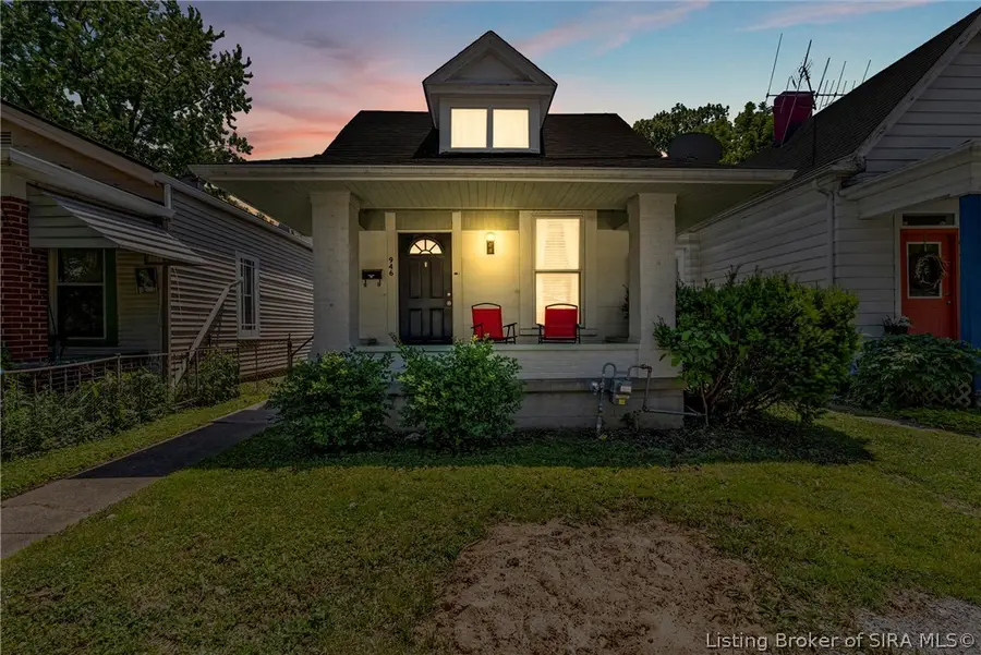 946 E Maple Street, Jeffersonville, IN 47130 - #2