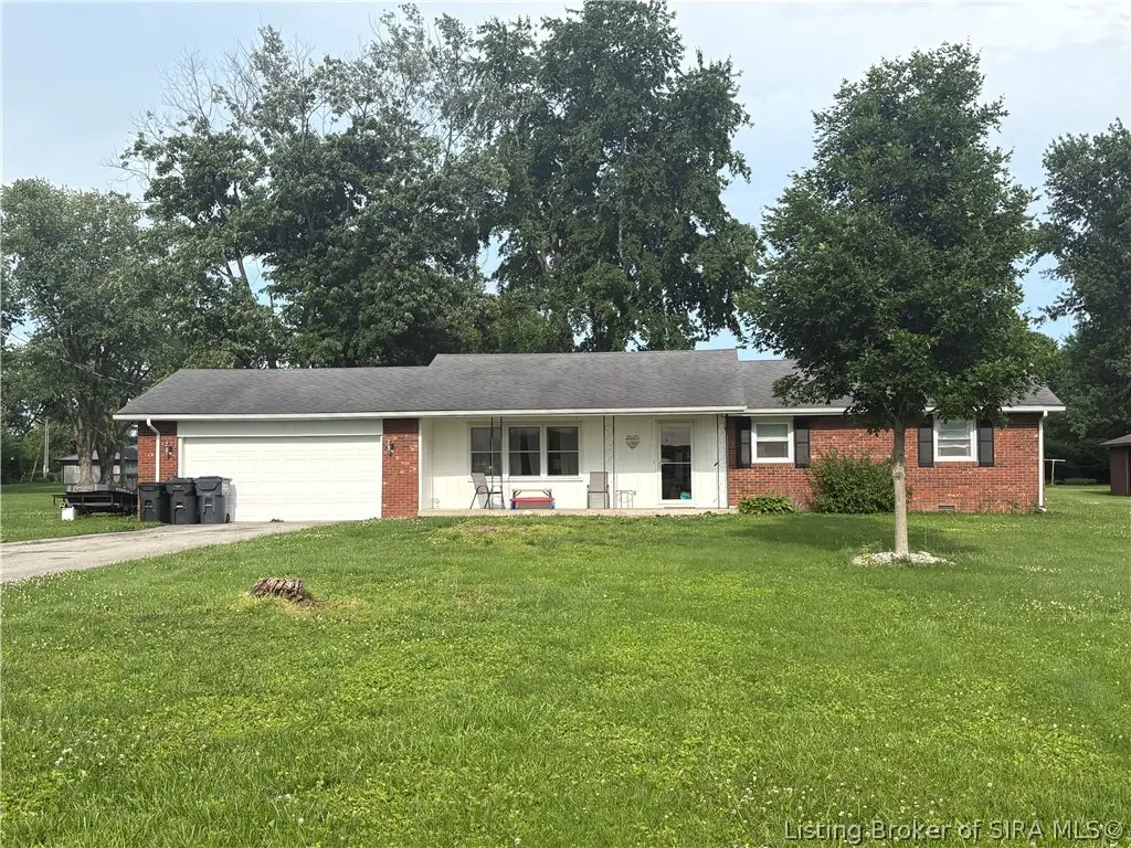 521 S Cardinal Lane, Scottsburg, IN 47170 - #1