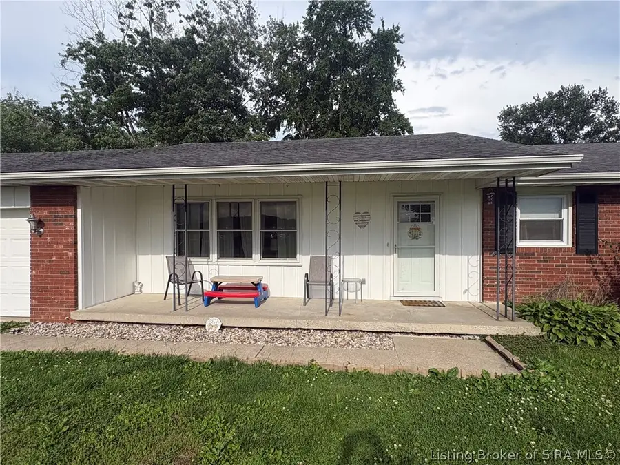 521 S Cardinal Lane, Scottsburg, IN 47170 - #2