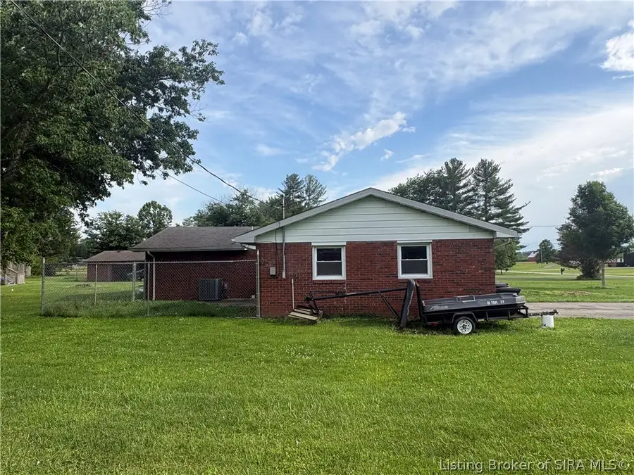 521 S Cardinal Lane, Scottsburg, IN 47170 - #3