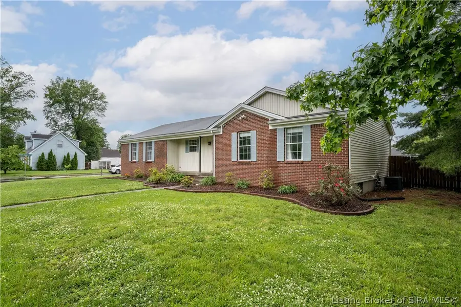 2591 Hickoryvale Drive, New Albany, IN 47150 - #2