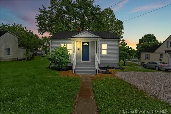 612 N College Avenue, Salem, IN 47167