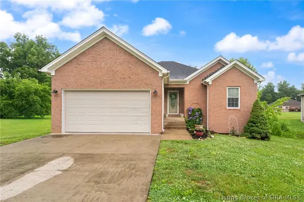 118 W Pigeon Ridge Court, Vienna, IN 47170