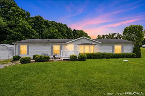 6700 Harrison Trail Ne, Georgetown, IN 47122