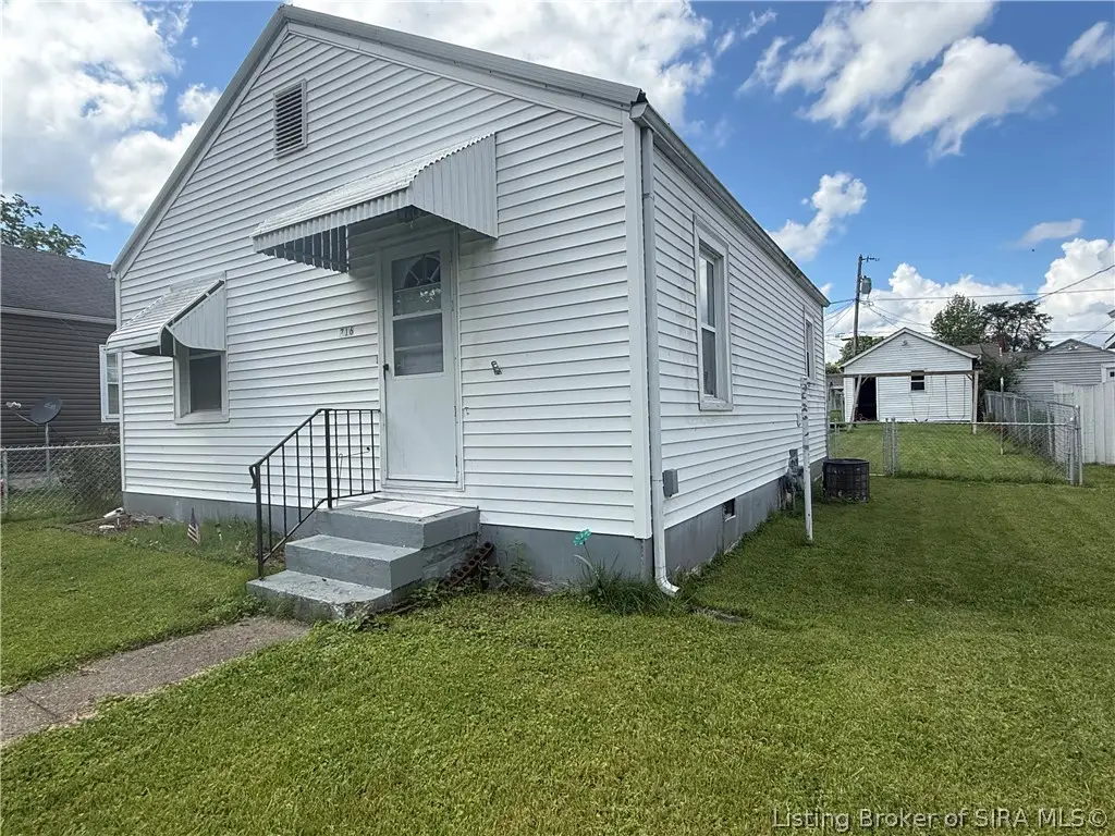 716 Lincoln Street, New Albany, IN 47150 - #1