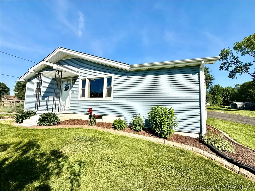 1619 Henryville Bluelick Road, Henryville, IN 47126 - #1