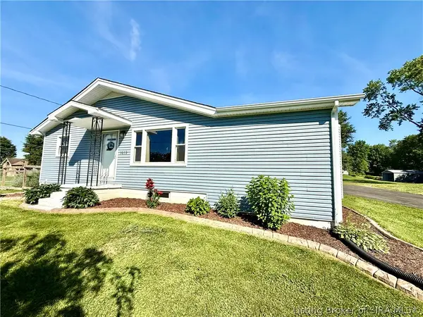 1619 Henryville Bluelick Road, Henryville, IN 47126