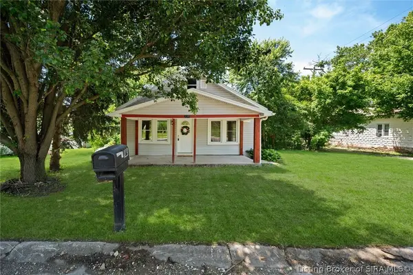 123 E Main Street, Pekin, IN 47165